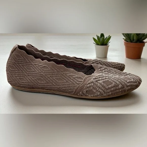 Skechers Womens Cleo Honeycomb Stretch Fabric Pointed Toe Ballet Flats Size 7.5 - Picture 1 of 6